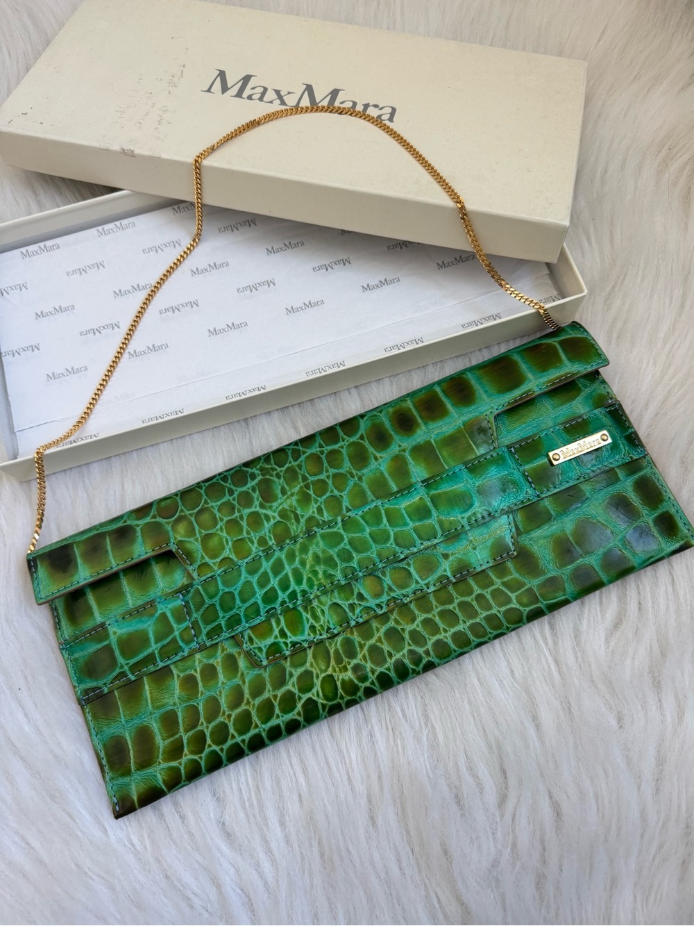 MaxMara Green Croc-Embossed Leather Evening Clutch Bag with Gold Chain